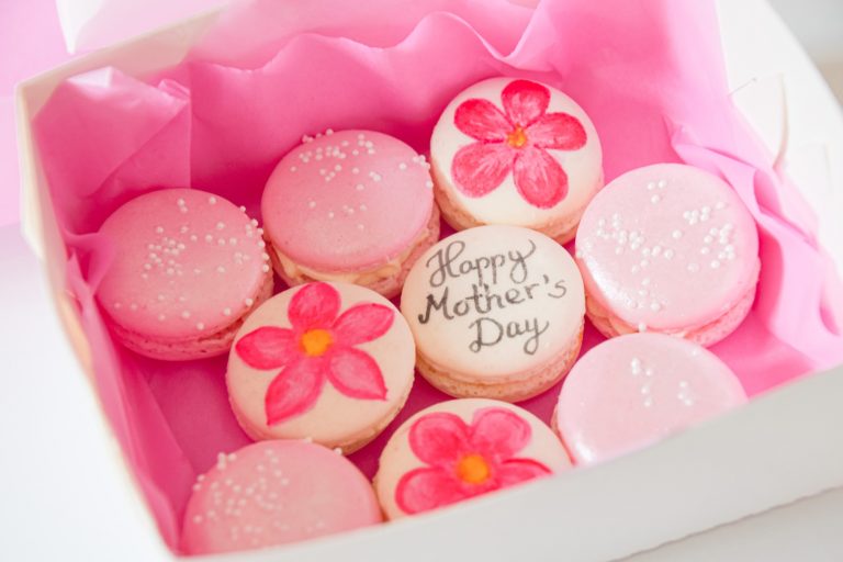 Mother’s Day Macaron Gift Box with Water Color Flowers