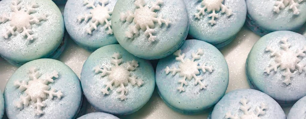 Light Blue Pastel Macarons Edible Luster Dust Shiny Snowflake Macarons Christmas Themed Macarons
