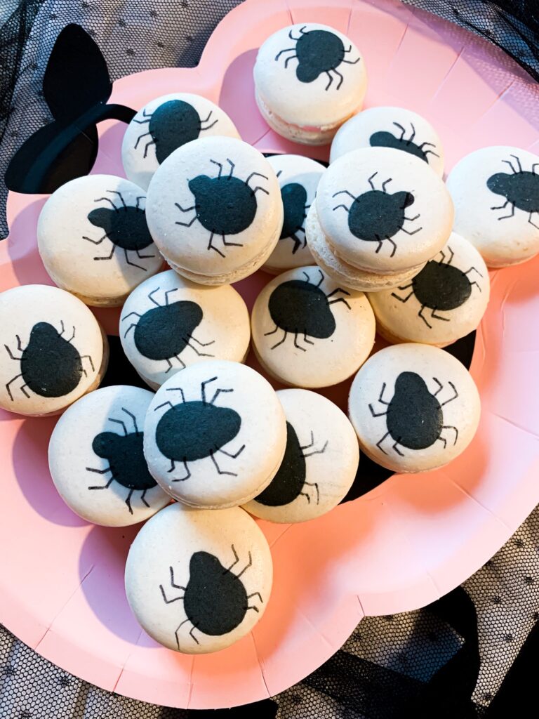 Spider Macarons for Halloween