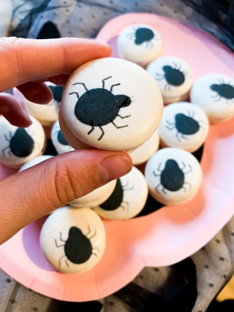 Homemade Black Macarons Orange Pumkin Spider Monster Ghost Halloween theme Macarons DIY recipe ideas