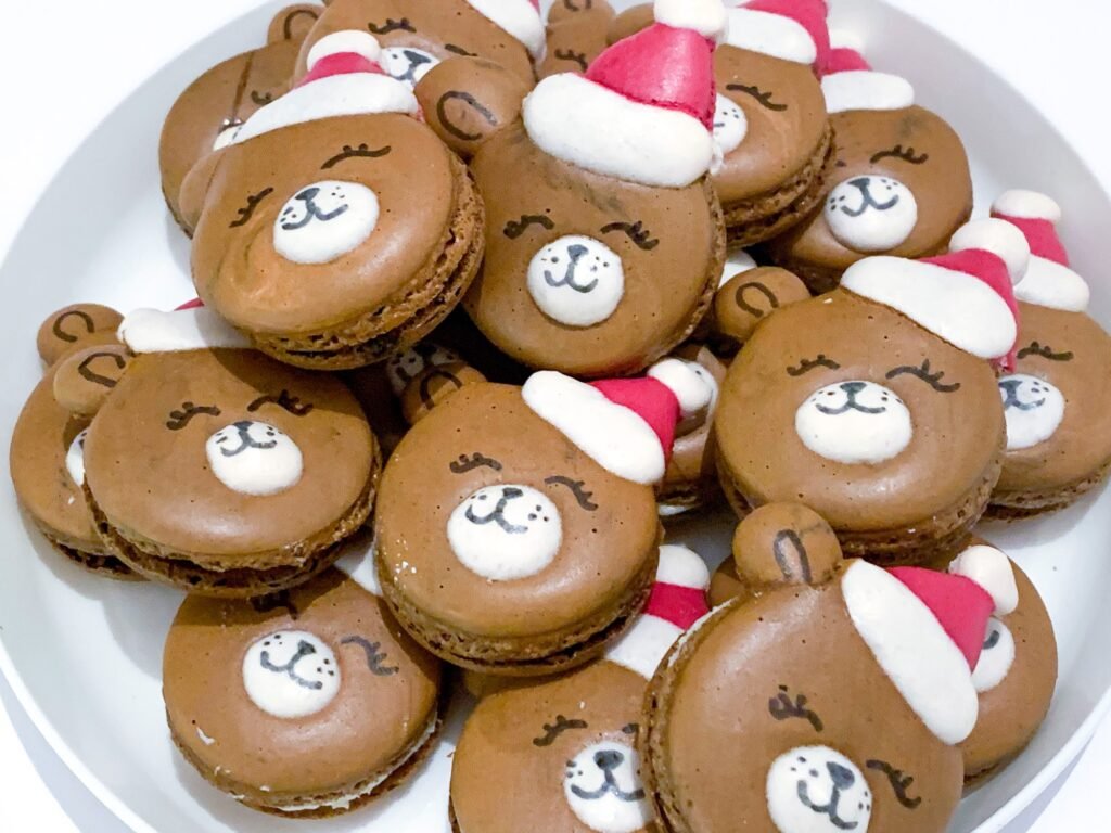 Cute Christmas Macarons Bear Elf hat Gingerbread flavored filling