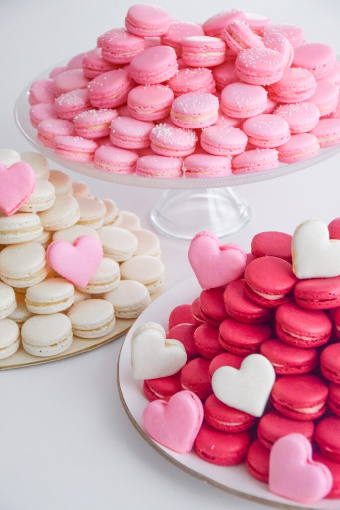 How to pipe heart shaped macaron shells pink white heart macarons