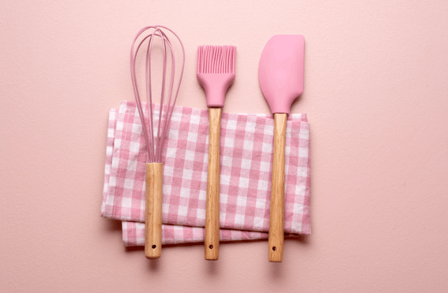 Baking tools gift ideas for baking enthusiast